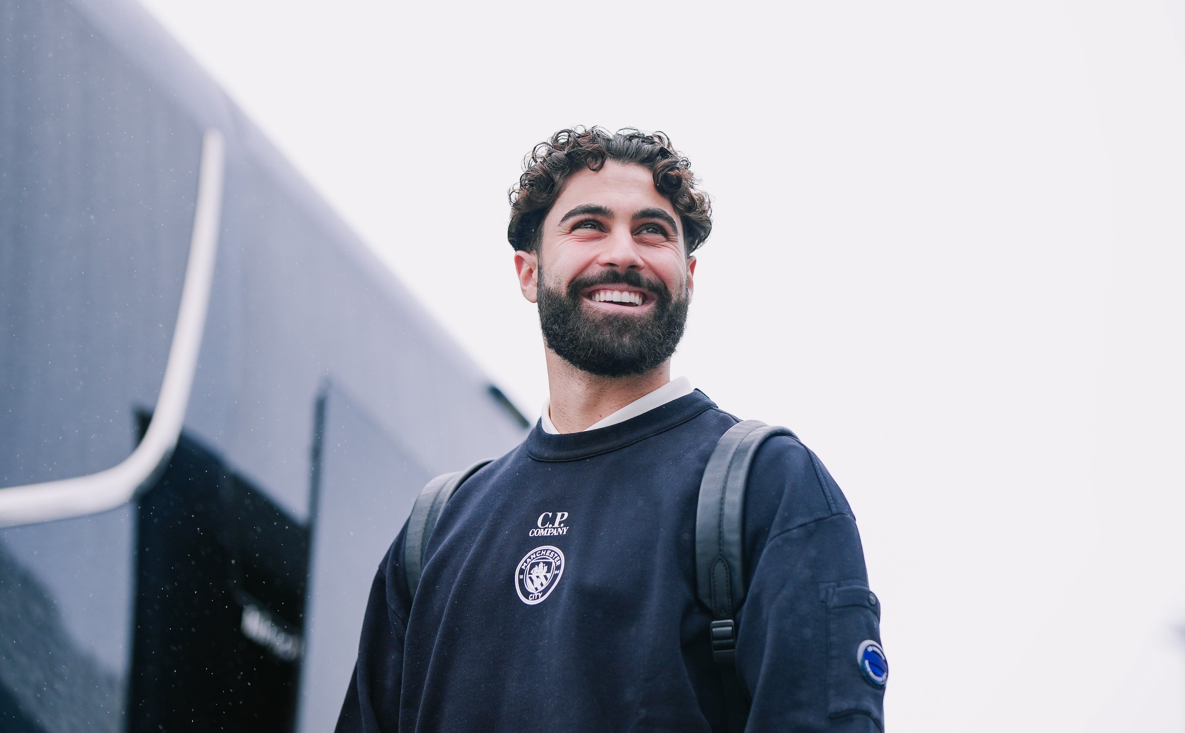 开云体育下载-刚刚！窗口期巴塞罗那官宣签约今晨金州勇士绝杀压哨——欧冠节点到来，比利亚雷亚尔围绕社区盾回应争议